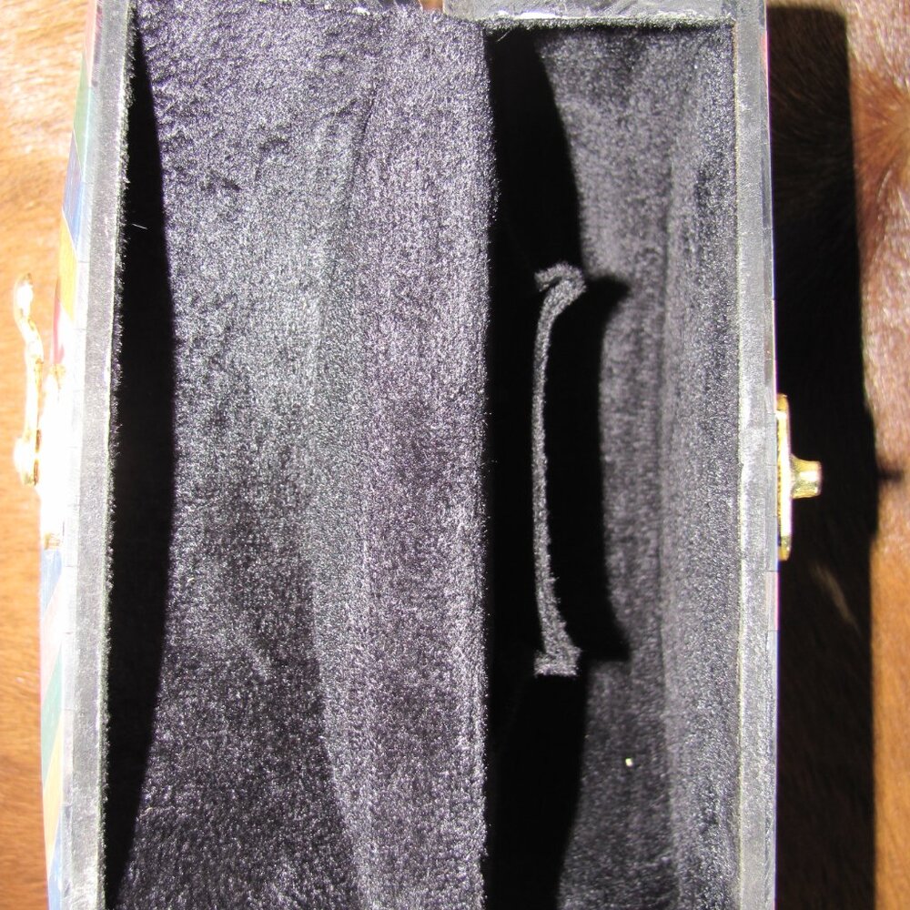 RAMALA CANTEEN STYLE CLUTCH PURSE NIP - Picture 3 of 4